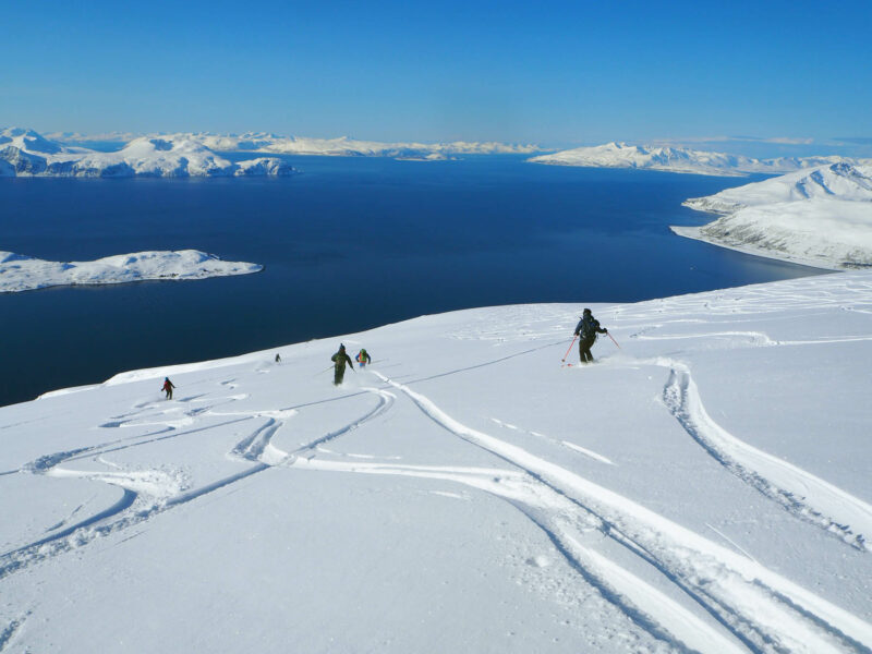 Norvège ski dans les fjords depuis un voilier