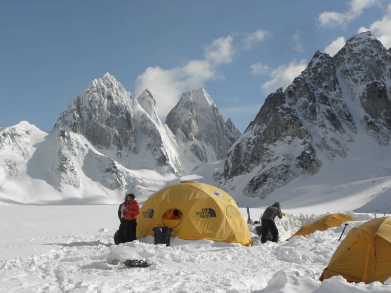 Camp de base tatina glacier Alaska